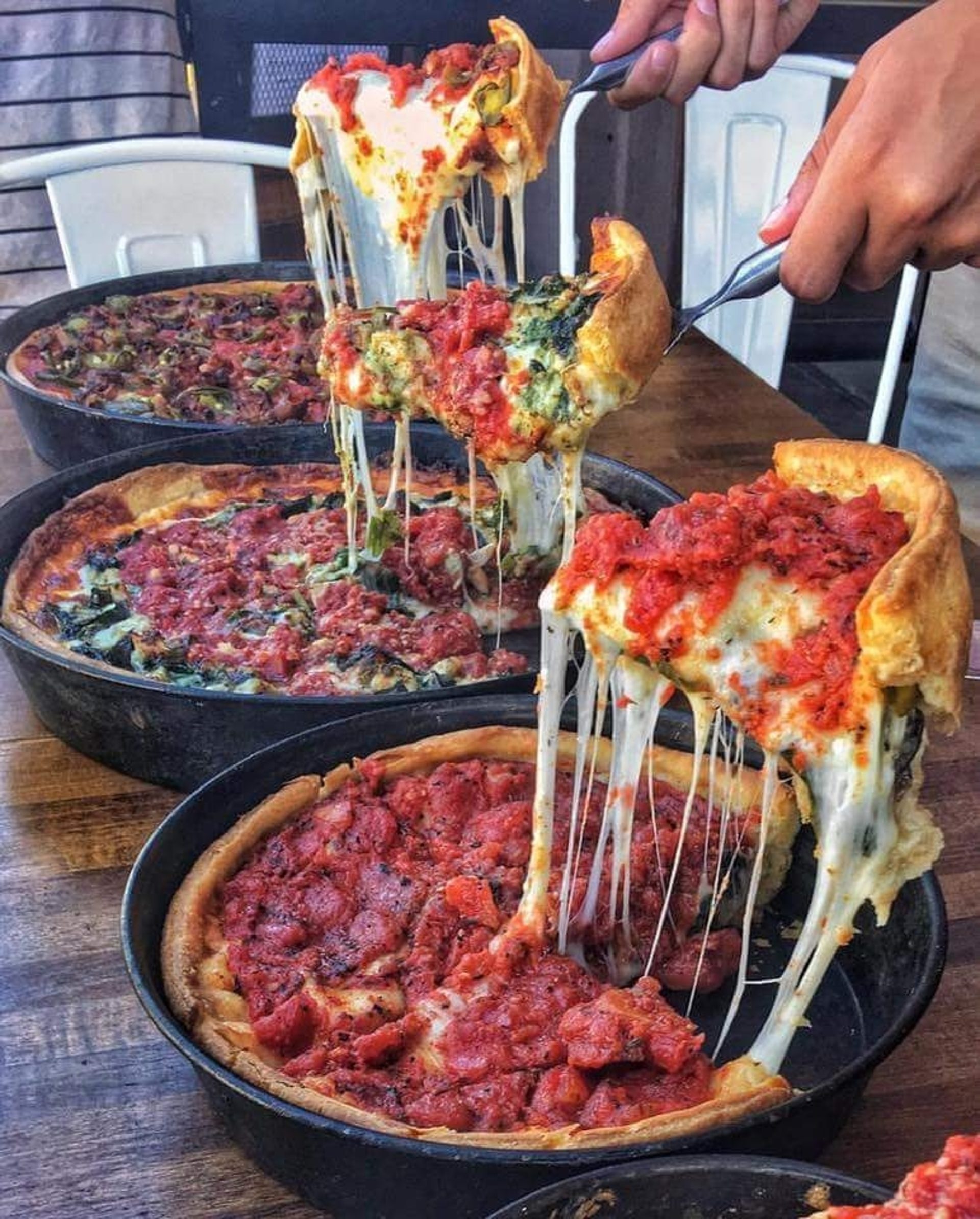 Award-winning Chicago deep dish