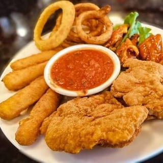SAMPLER (3 tenders, 3 mozzarella sticks, 5 onion rings)
